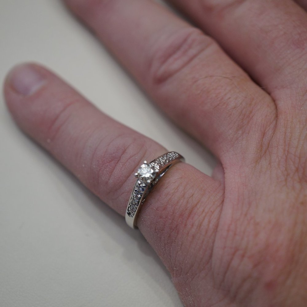 14KW gold Diamond ring - Picture 6 of 6